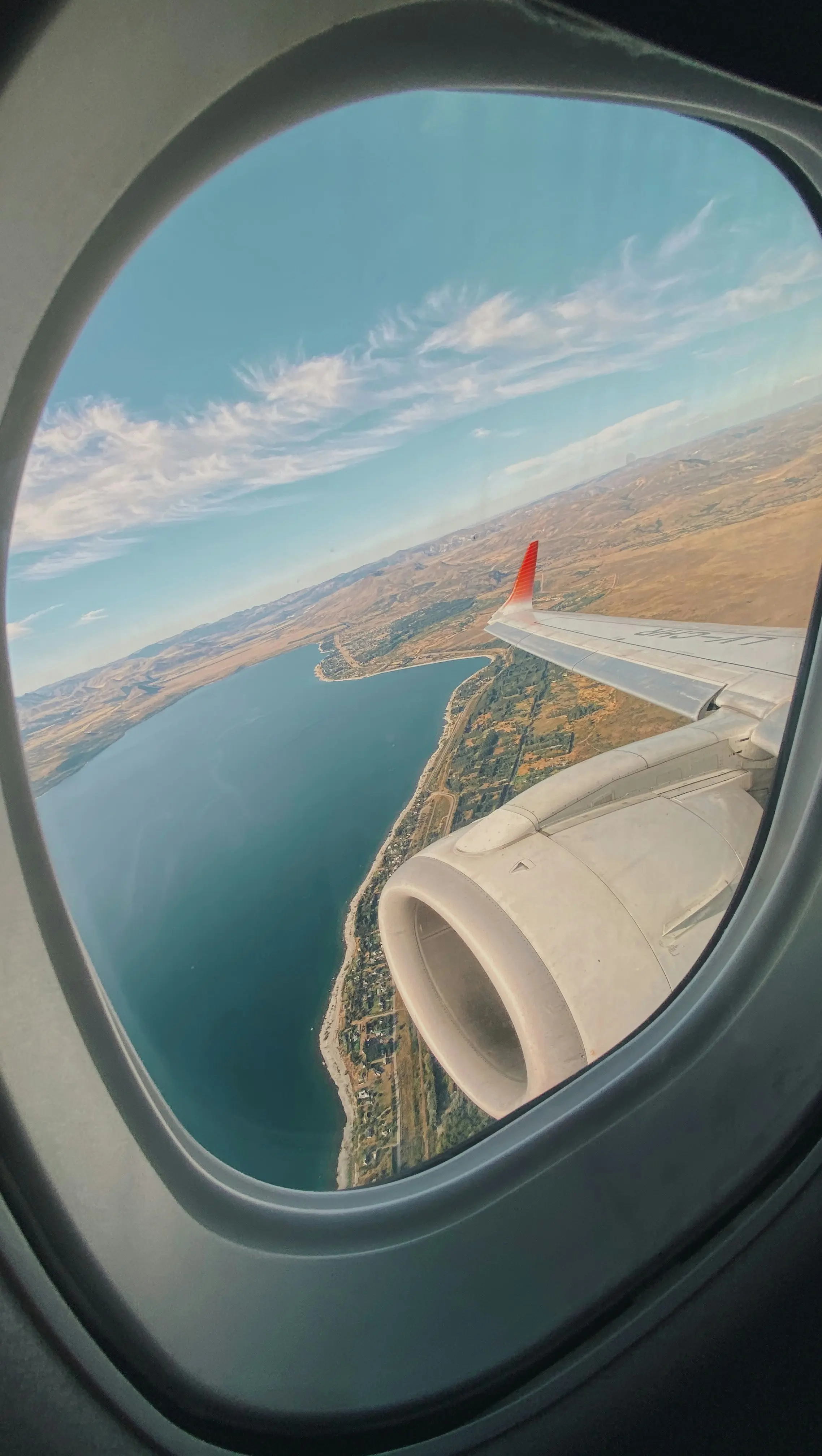 WE MAKE EXPERIENCING THE WORLD - banner image